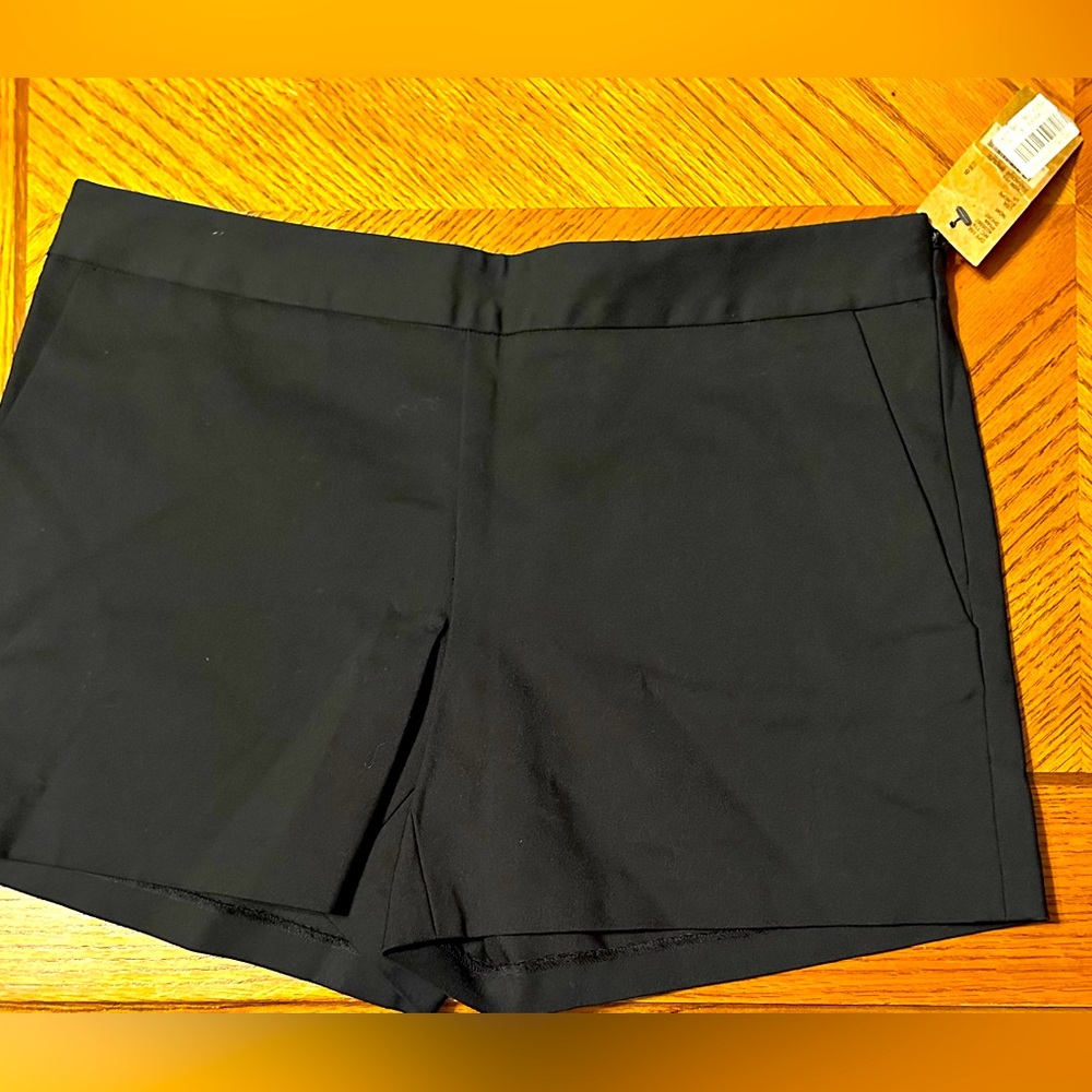 Daniel Cremieux Black High Waist Women's Shorts size 6 nwt